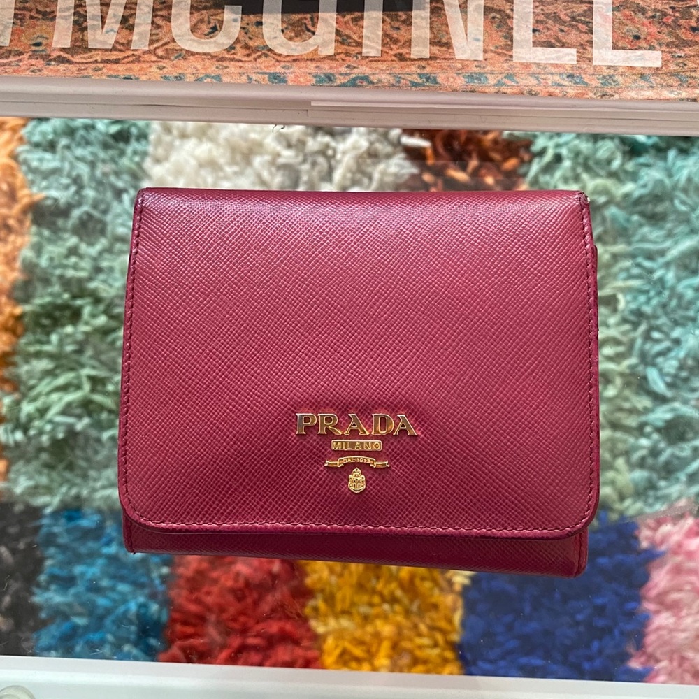 Prada Trifold Wallet / Vintage, Mint condition